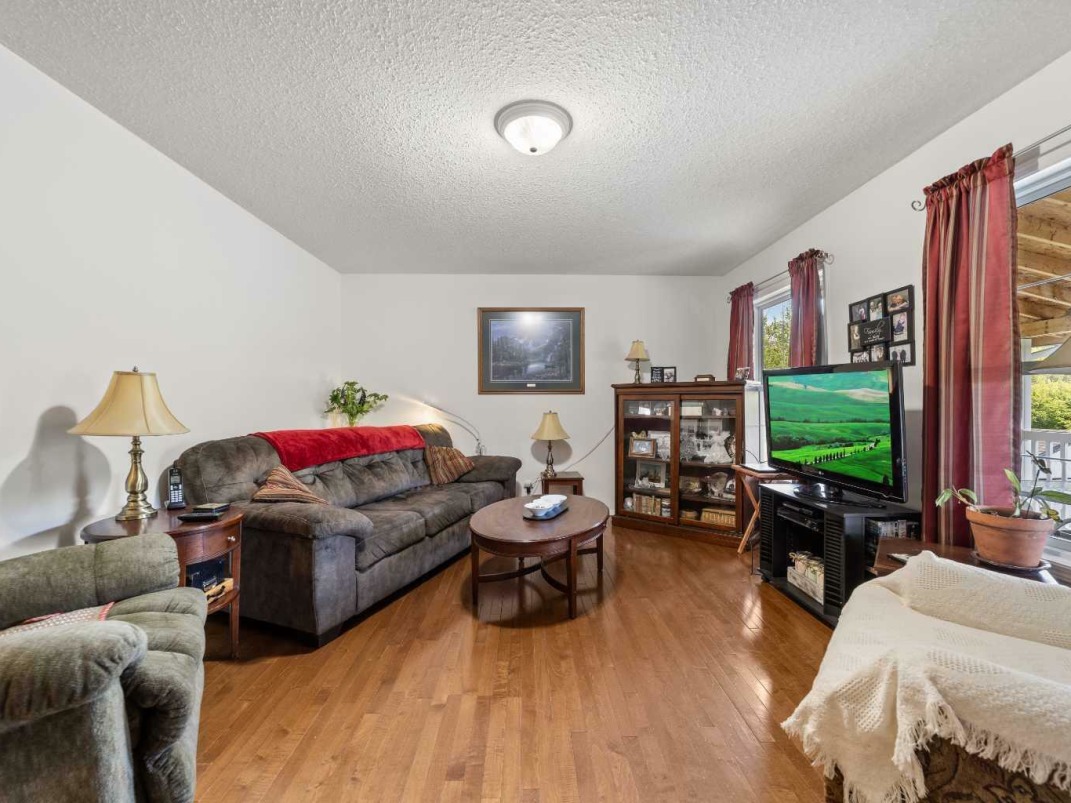 Canadian Farm News & Agriculture Real Estate Farms, Ranches, Land For